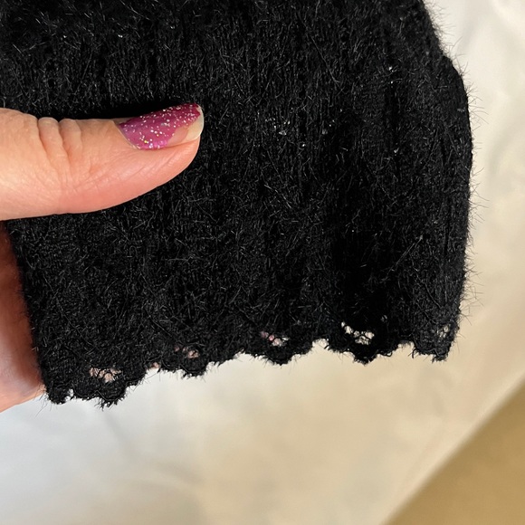 #108 Lands end Black Lightweight Nylon Sweater - Picture 4 of 6